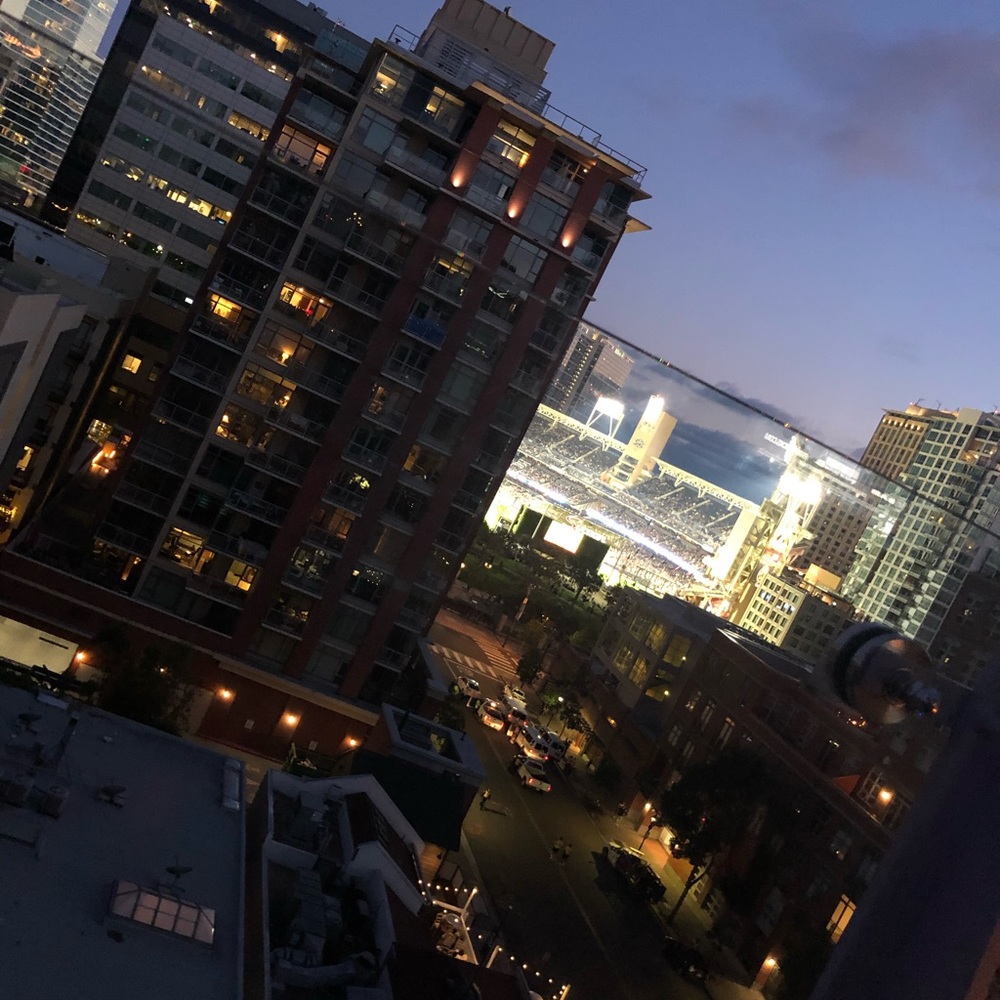 Meet your Posher, La'derrick